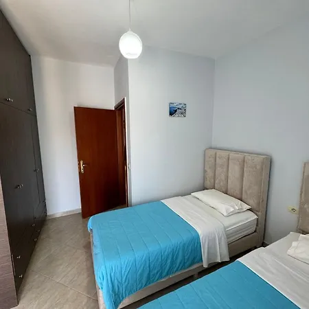 Saranda Holiday شقة *